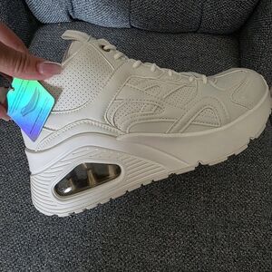 Skechers Street Uno Hi Her Friends White